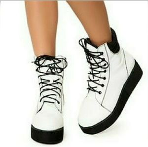 YRU Raze platform boots